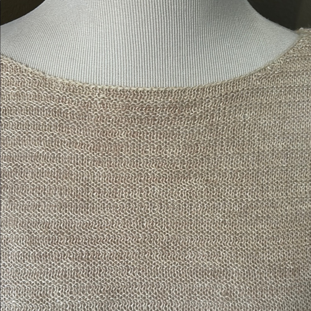 Tahari linen tunic sweater - Picture 3 of 4